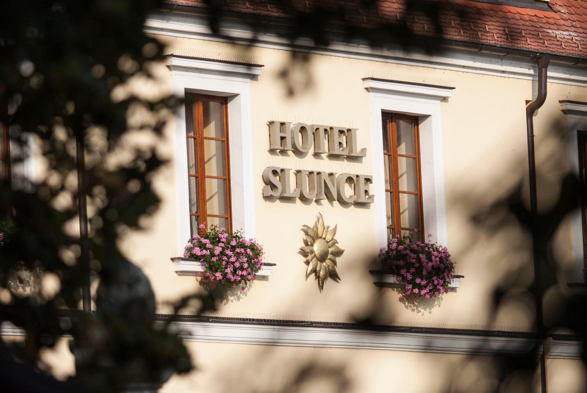 Hotel Slunce Uherské Hradiště Exterior foto