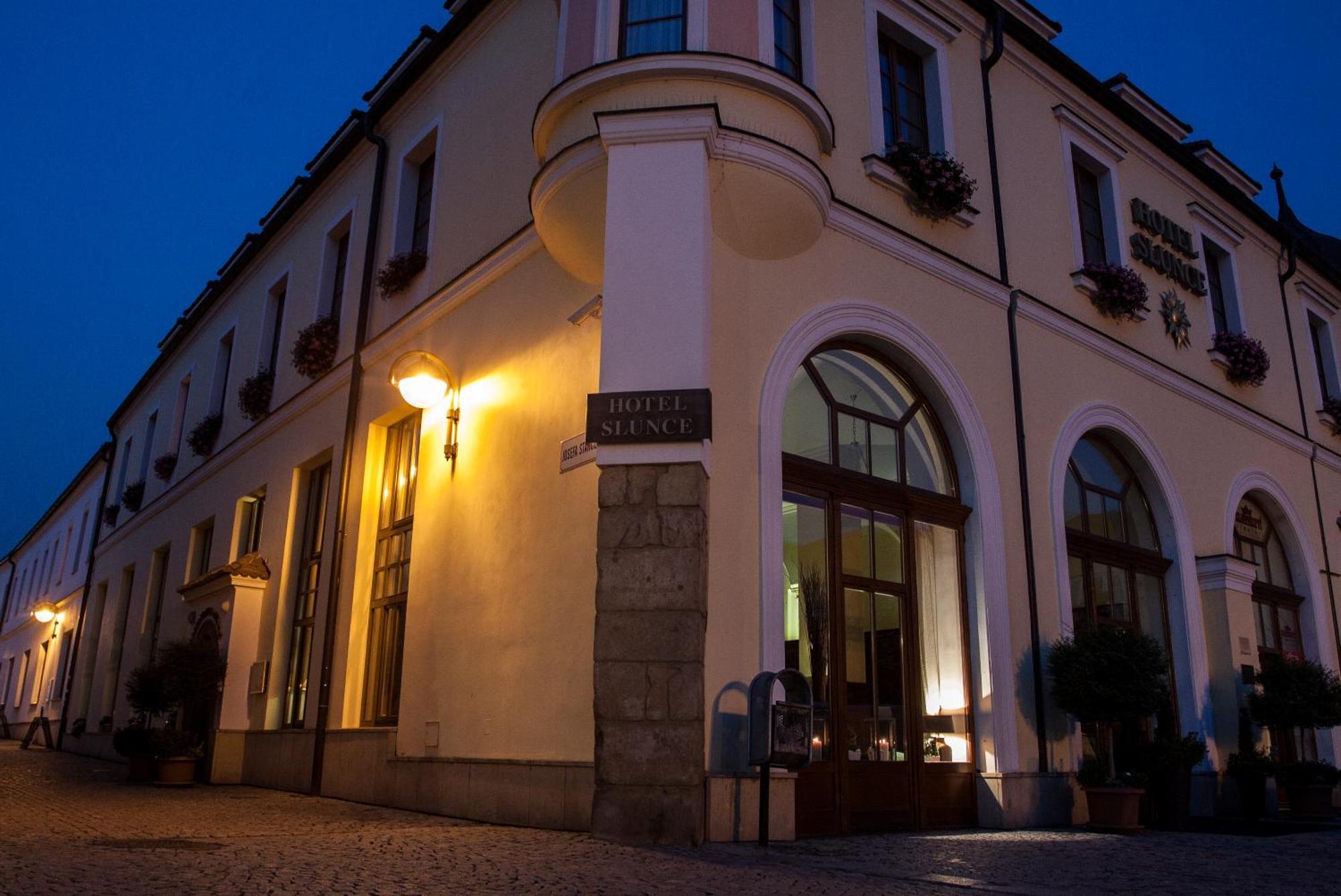 Hotel Slunce Uherské Hradiště Exterior foto